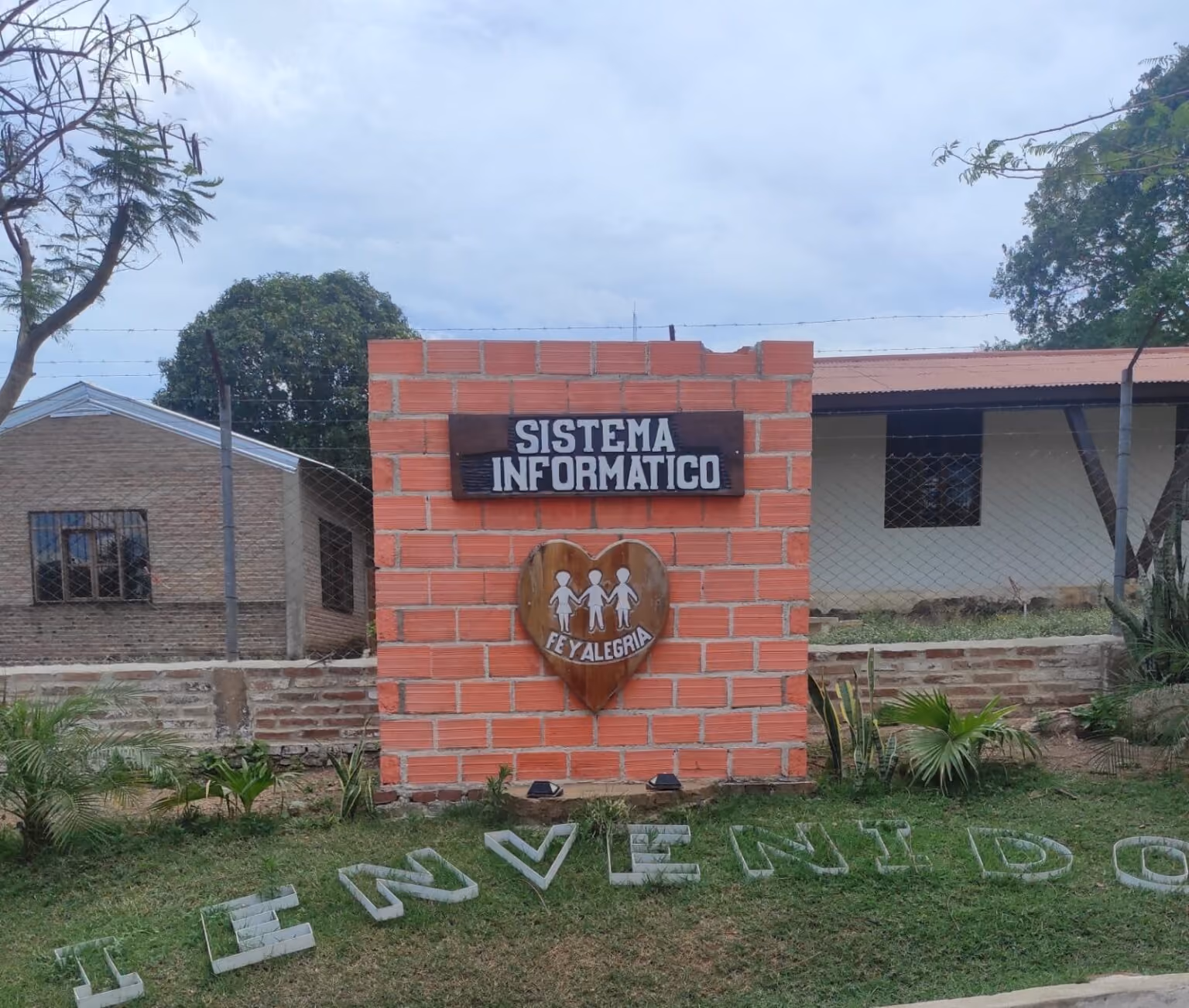 Proyecto: Letrero Representativo de Sistemas Informáticos